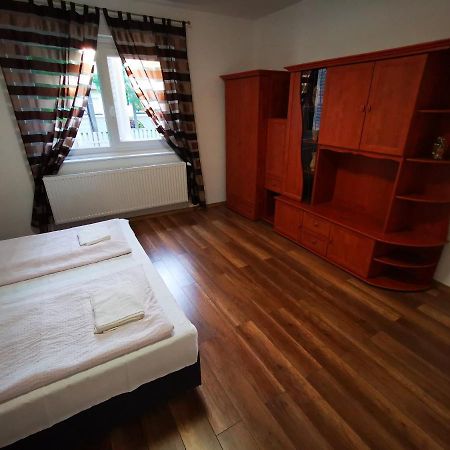 Mate Apartman Gyula Luaran gambar