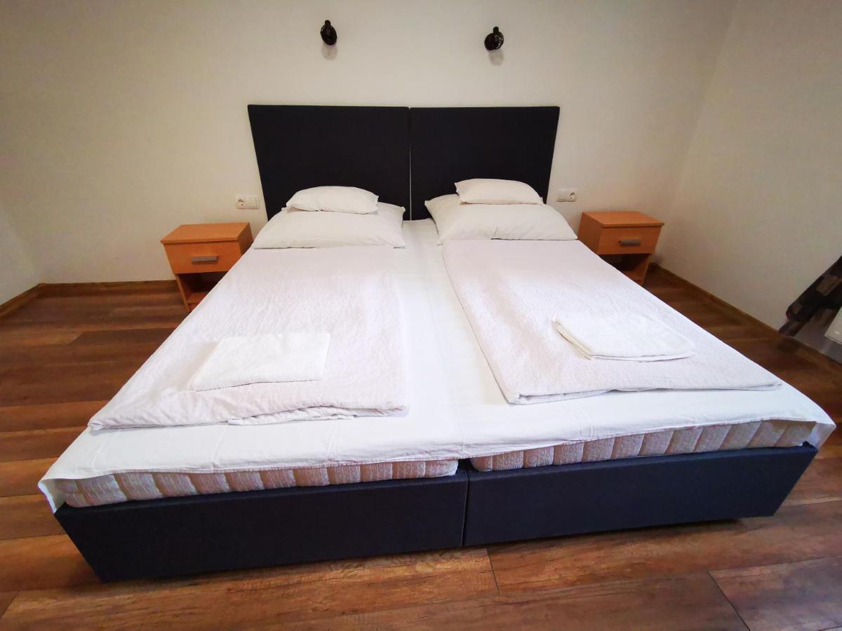 Mate Apartman Gyula Luaran gambar