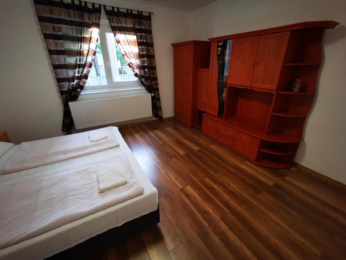 Mate Apartman Gyula Luaran gambar