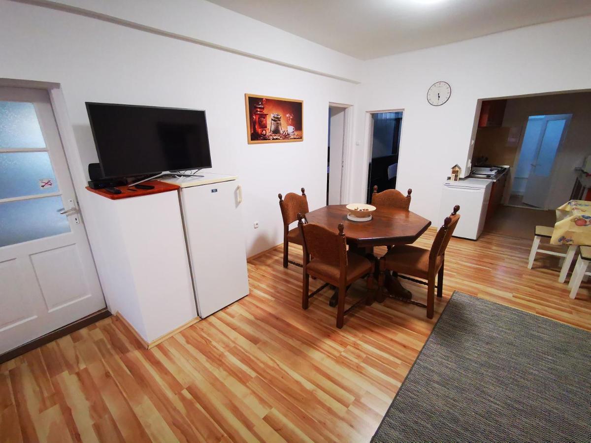 Mate Apartman Gyula Luaran gambar