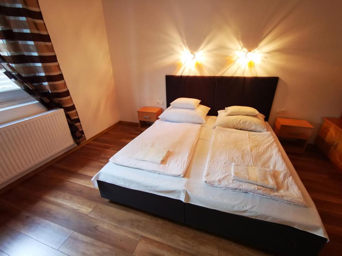 Mate Apartman Gyula Luaran gambar