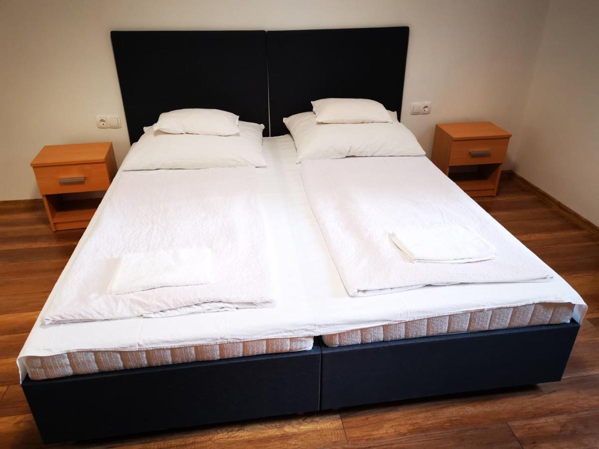 Mate Apartman Gyula Luaran gambar